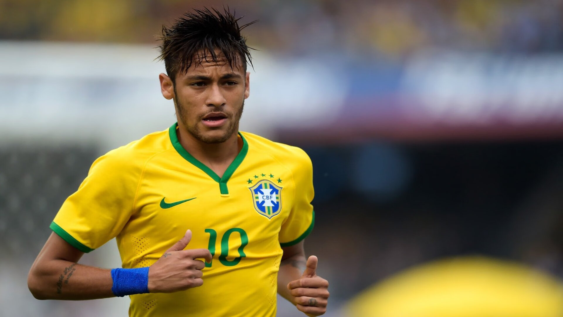 西甲：皇马在主场3-0完胜巴萨，榜首之争激烈爆发，皇马3-3巴萨